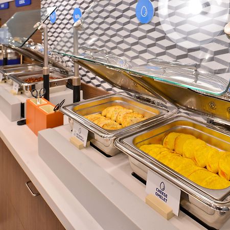 Holiday Inn Express Hotel & Suites Floresville By Ihg Экстерьер фото