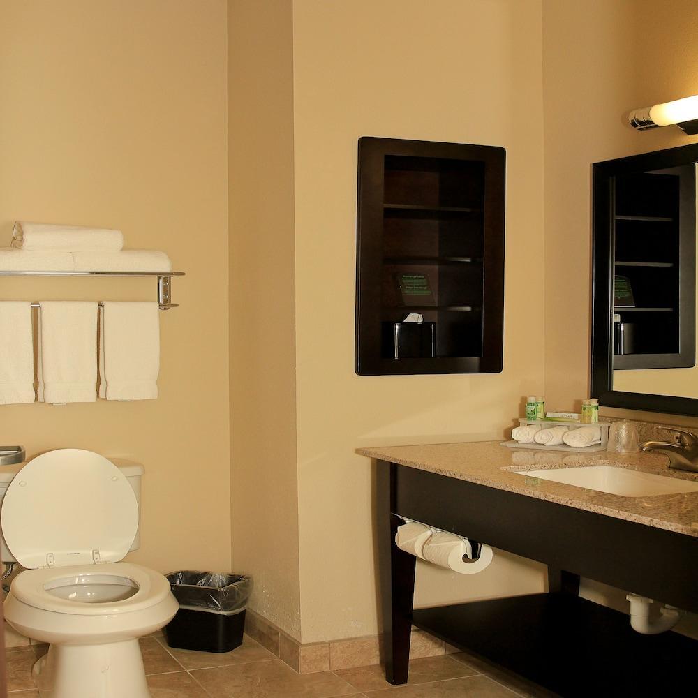Holiday Inn Express Hotel & Suites Floresville By Ihg Экстерьер фото